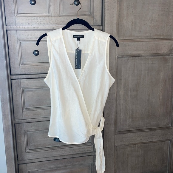 NWT Banana Republic linen wrap top, size medium - Picture 1 of 5